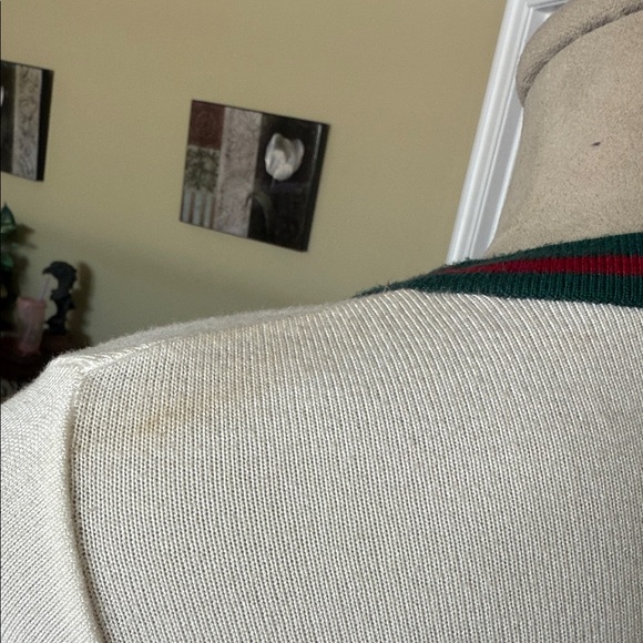 Gucci Cream Top with Green and Red Accents - Picture 7 of 8